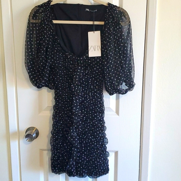 Polka-dot Zara ruffled dress with puffer sleeves - Picture 1 of 4